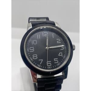 Womens Black Silver Quartz Fashion Watch New Battery